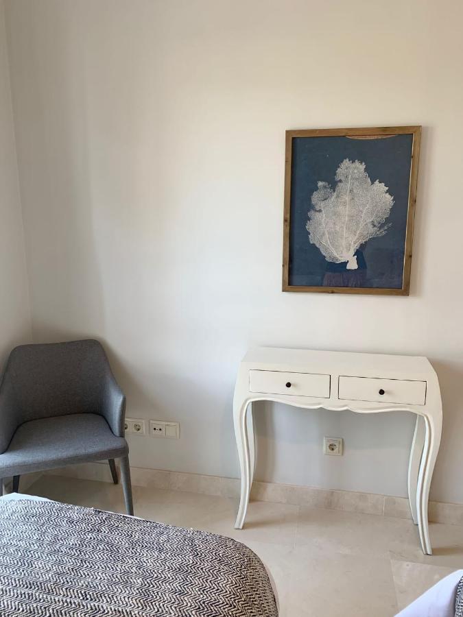 Sotogrande Alboaire- Waterfront Luxury 4 Bedroom Apt In The Marina Of Sotogrande Exterior photo