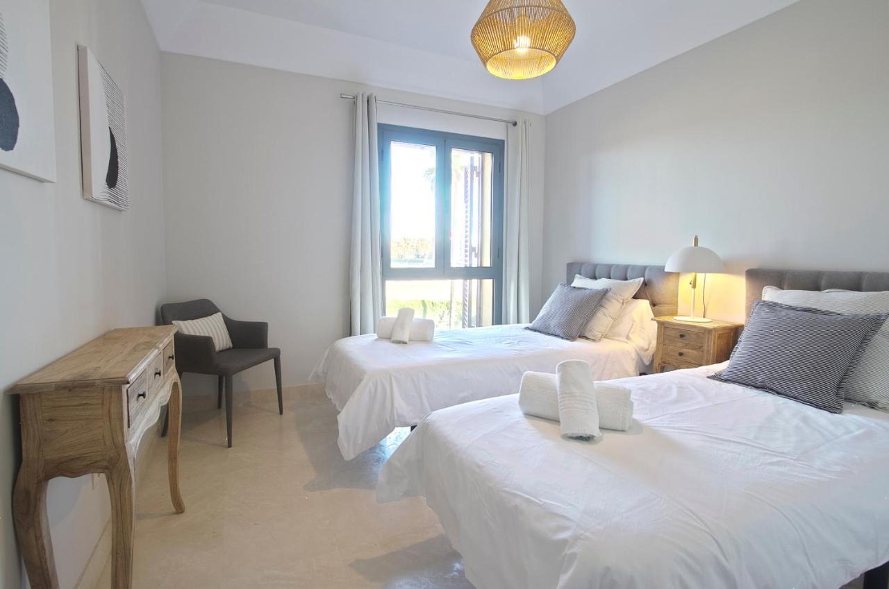 Sotogrande Alboaire- Waterfront Luxury 4 Bedroom Apt In The Marina Of Sotogrande Exterior photo