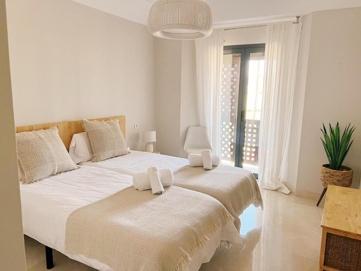 Sotogrande Alboaire- Waterfront Luxury 4 Bedroom Apt In The Marina Of Sotogrande Exterior photo