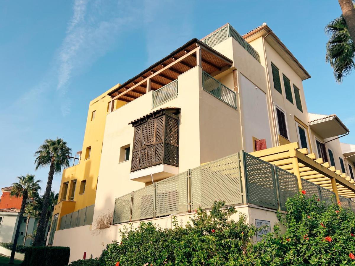 Sotogrande Alboaire- Waterfront Luxury 4 Bedroom Apt In The Marina Of Sotogrande Exterior photo